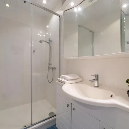 Marines-4 By Interhome *